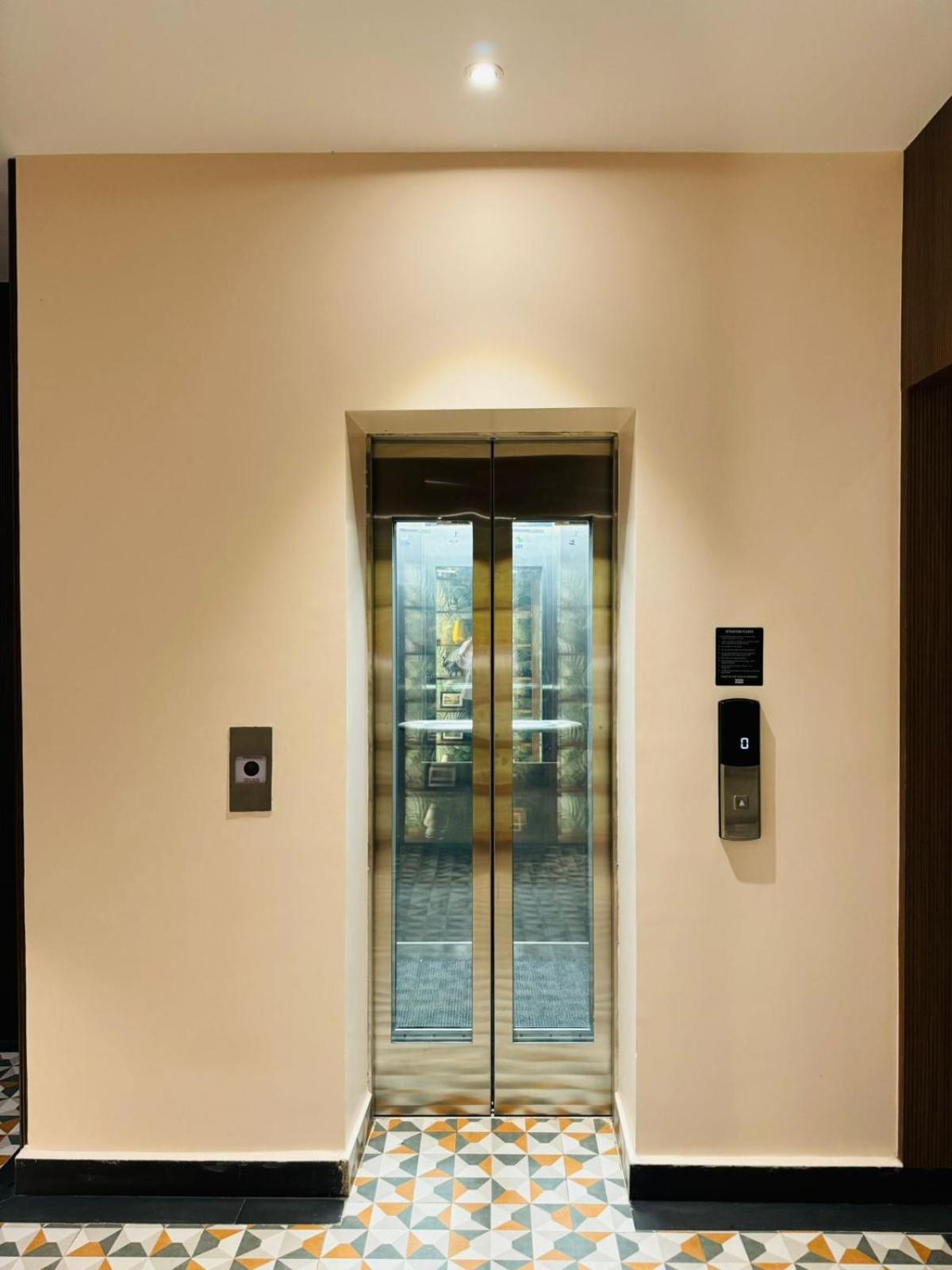 The Dibrugarh Address Hotel ภายนอก รูปภาพ