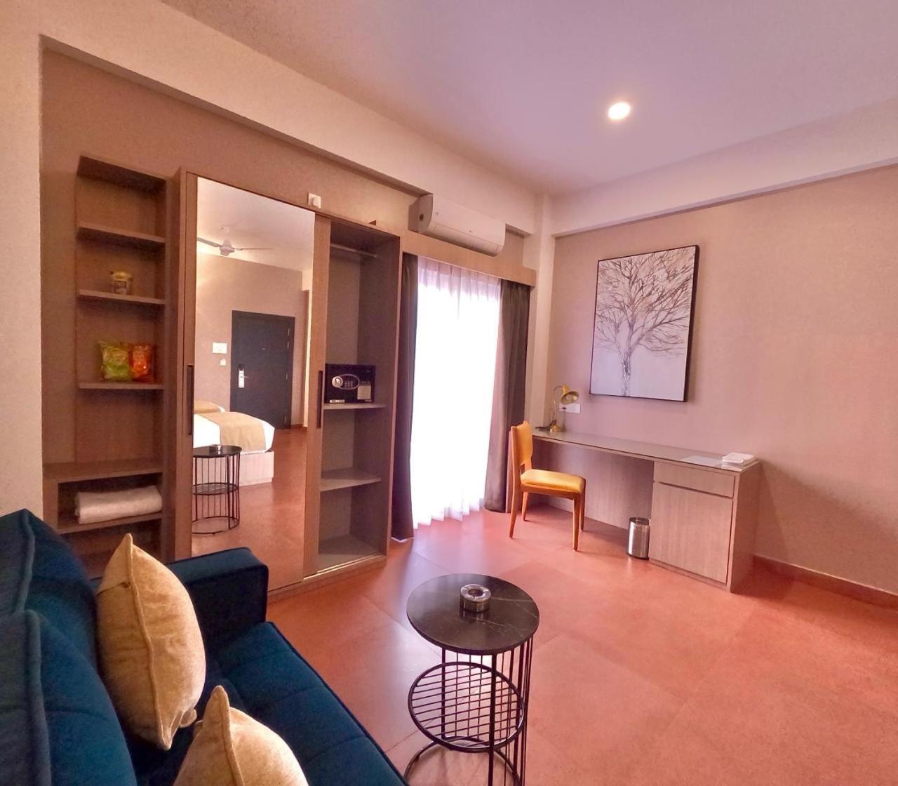 The Dibrugarh Address Hotel ภายนอก รูปภาพ